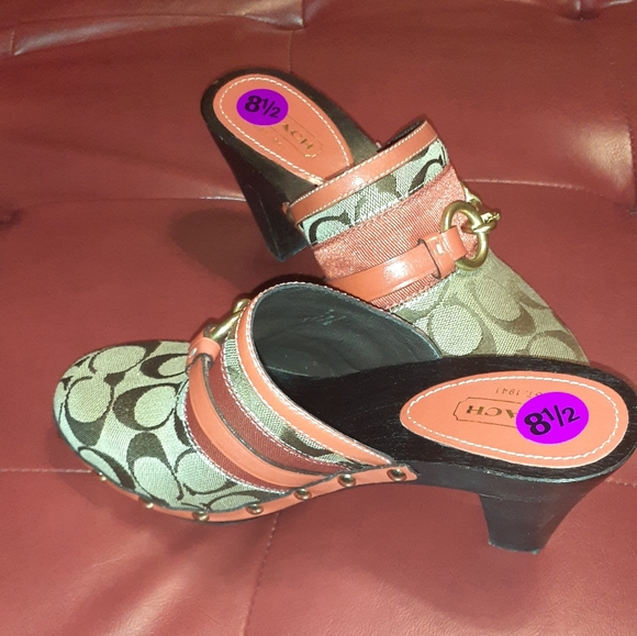 Coach Clogs/Mules - Picture 4 of 4